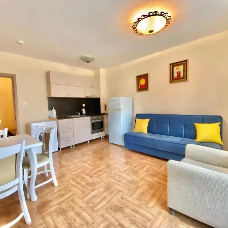 Royal Bay 2 - Private Apartment - Bsr *