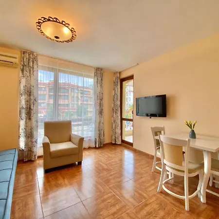 Royal Bay 2 - Private Apartment - Bsr * Szveti Vlasz